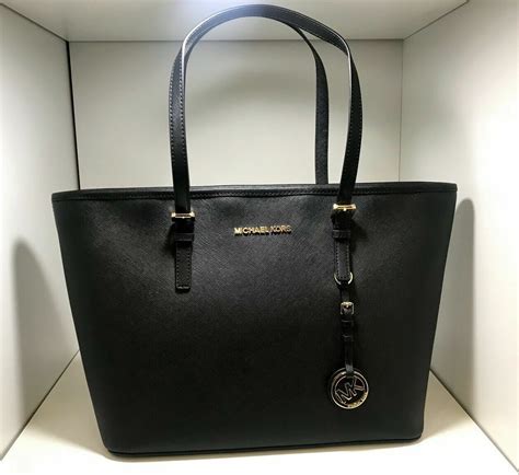 sac a main noir femme michael kors|Michael Kors sac a main.